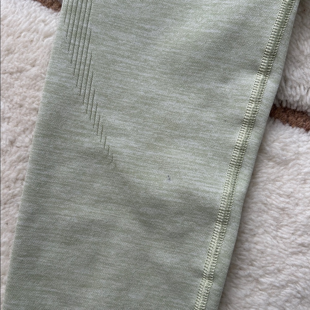 ONER | Classic Seamless Leggings - Picture 5 of 7